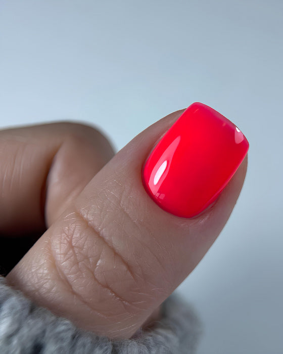 DARK - Gel polish - 106 6 ml