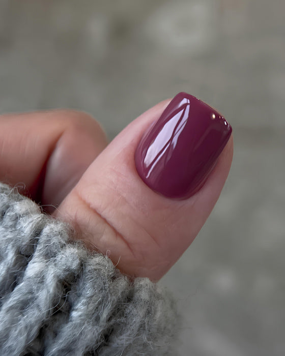 DARK - Gel polish - 043 6 ml