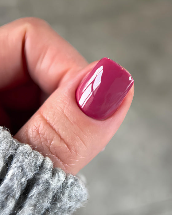 DARK - Gel polish - 044 6 ml