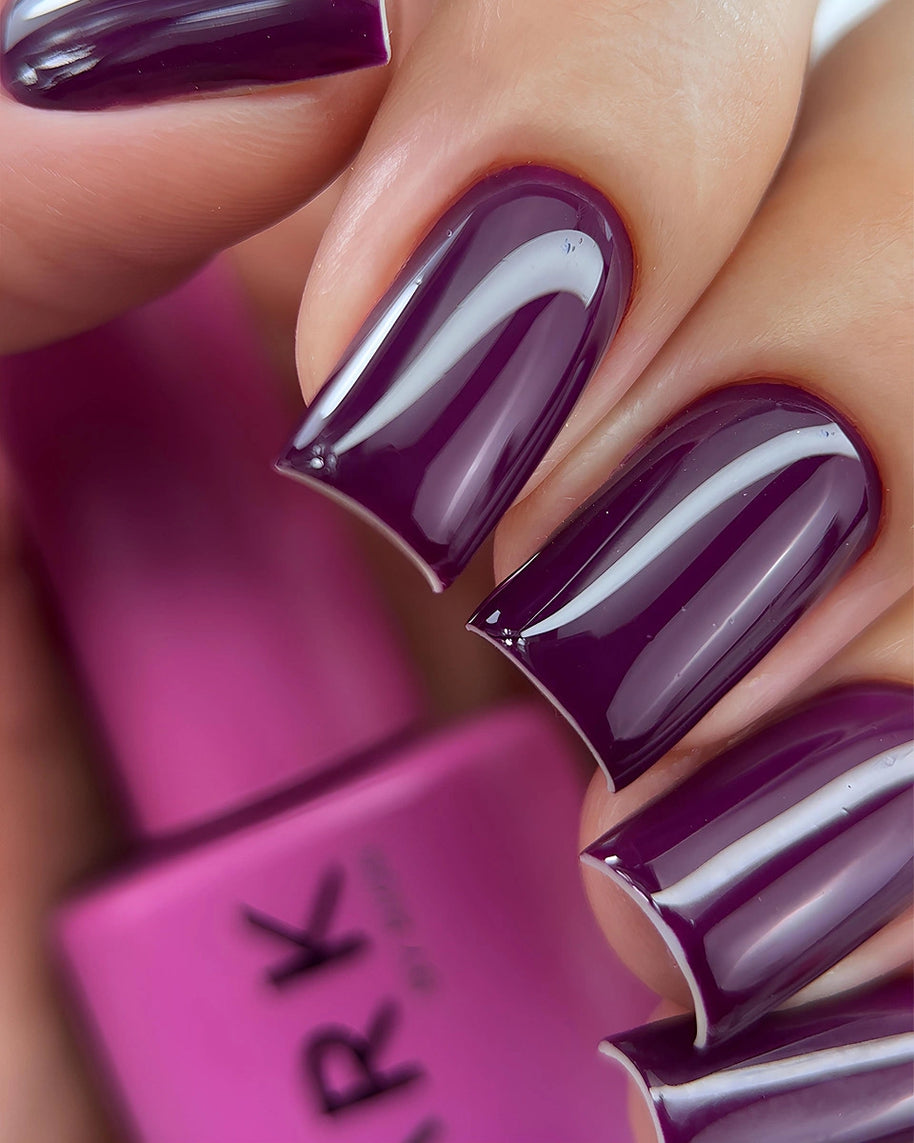 DARK - Gel polish - 015 6 ml
