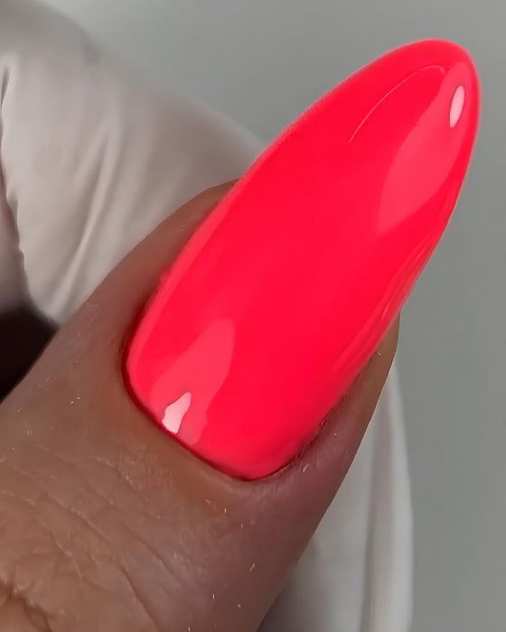 DARK - Gel polish - 050 6 ml