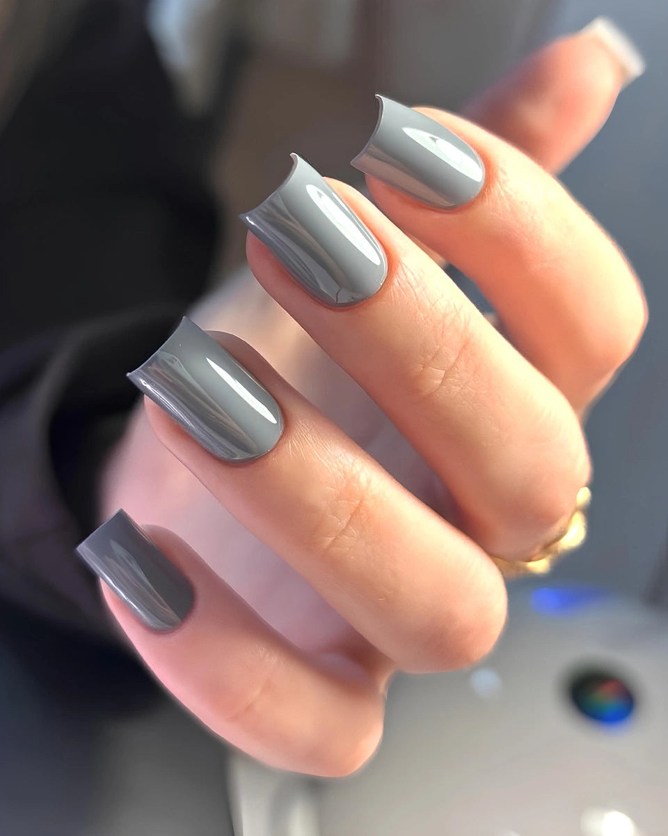 DARK - Gel polish - 029 6 ml