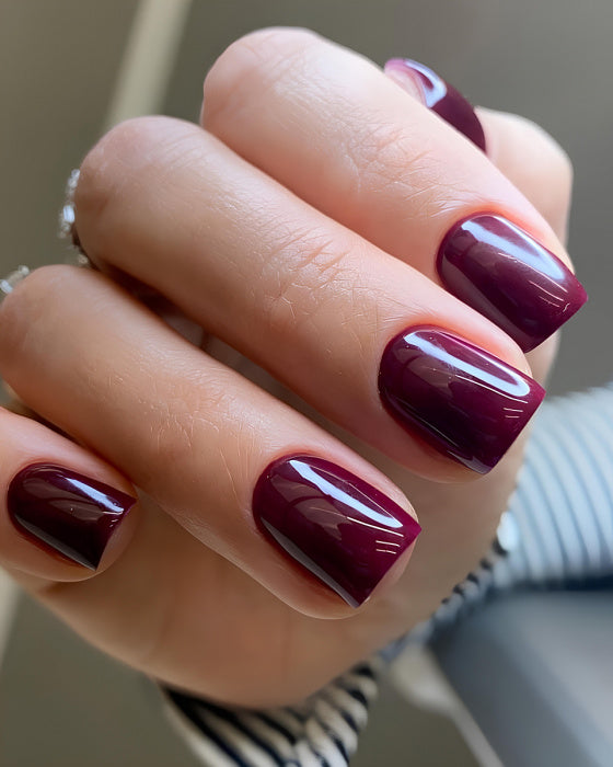 DARK - Gel polish - 080 6 ml