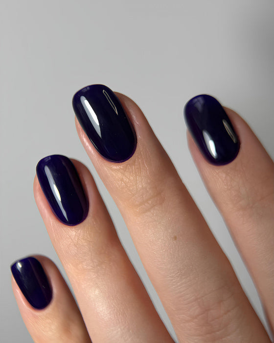 DARK - Gel polish - 082 6 ml