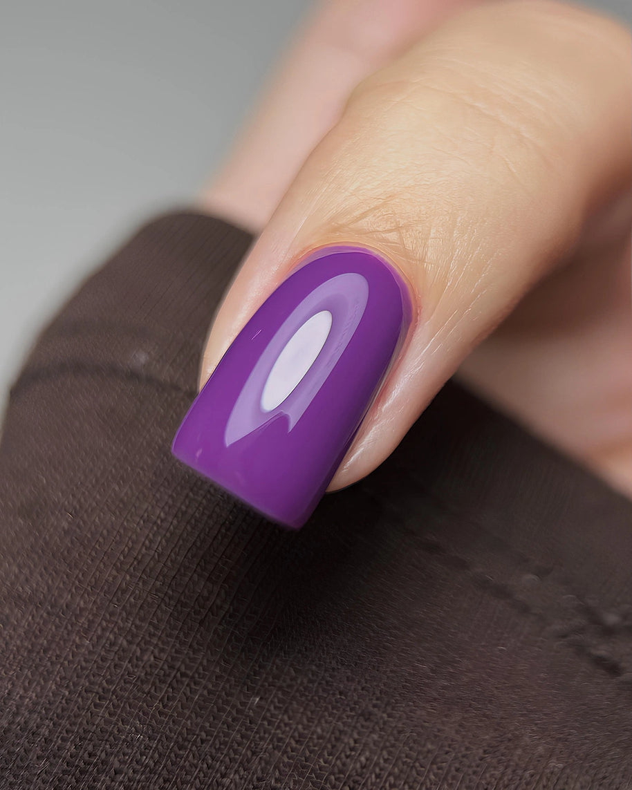 DARK - Gel polish - 017 6 ml