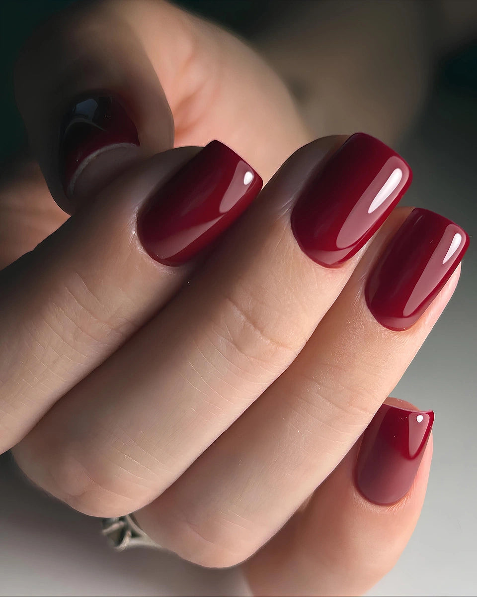 DARK - Gel polish - 008 10 ml