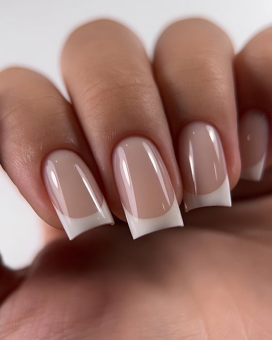 DARK DARK - Gel polish - 001 10 ml - Bellu
