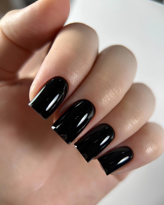 DARK DARK - Gel polish - 002 10 ml - Bellu