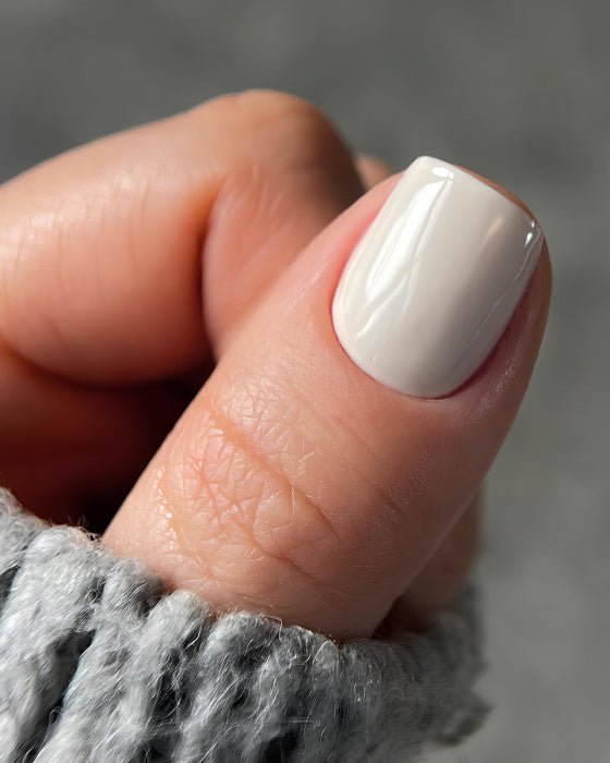 DARK DARK - Gel polish - 063 6 ml - Bellu