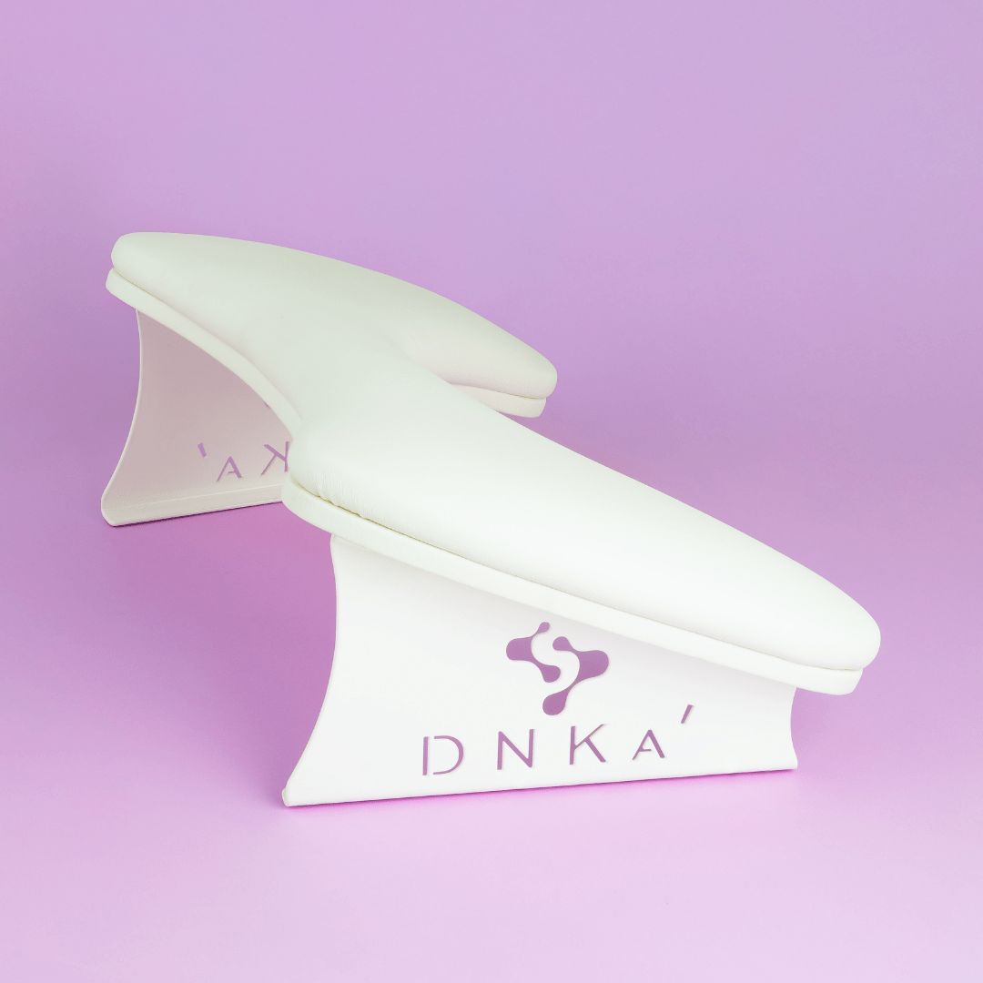 DNKa' - Anatomsko naslonjalo za manikuro - Belo & Črno - Bellu