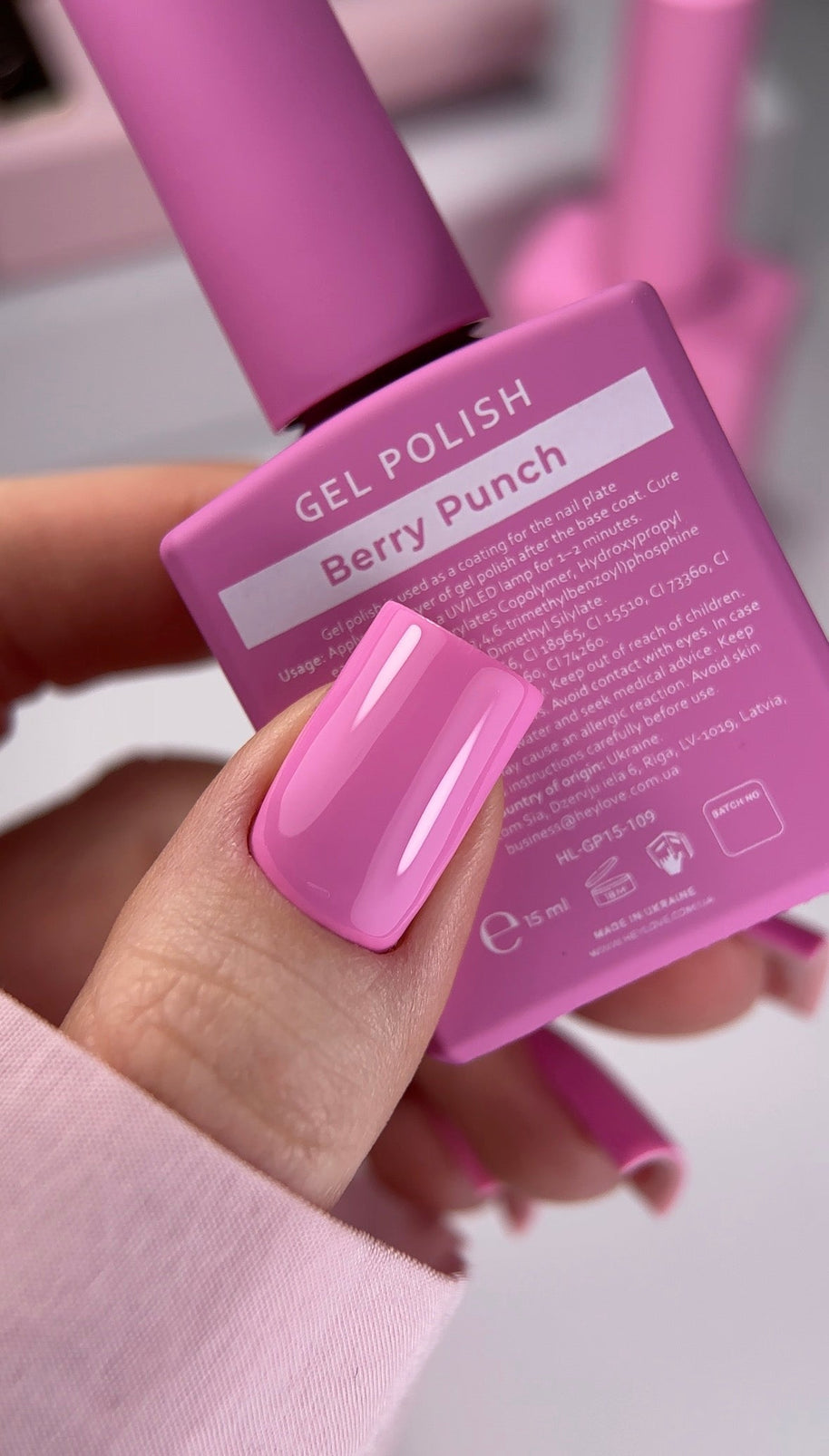HEY LOVE HEY LOVE - Gel polish - Berry Punch 15ml - Bellu