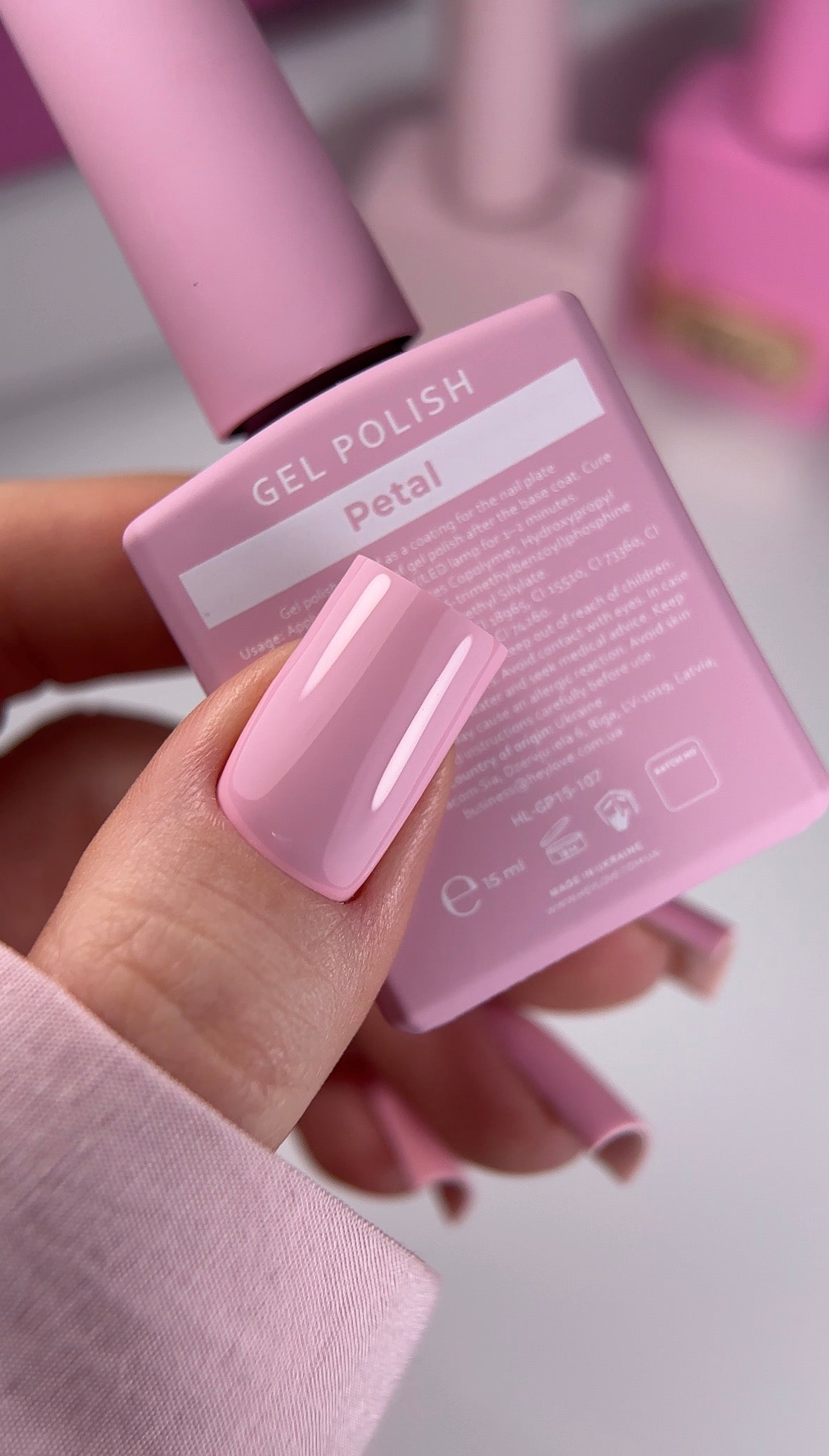 HEY LOVE HEY LOVE - Gel polish - Petal 15ml - Bellu
