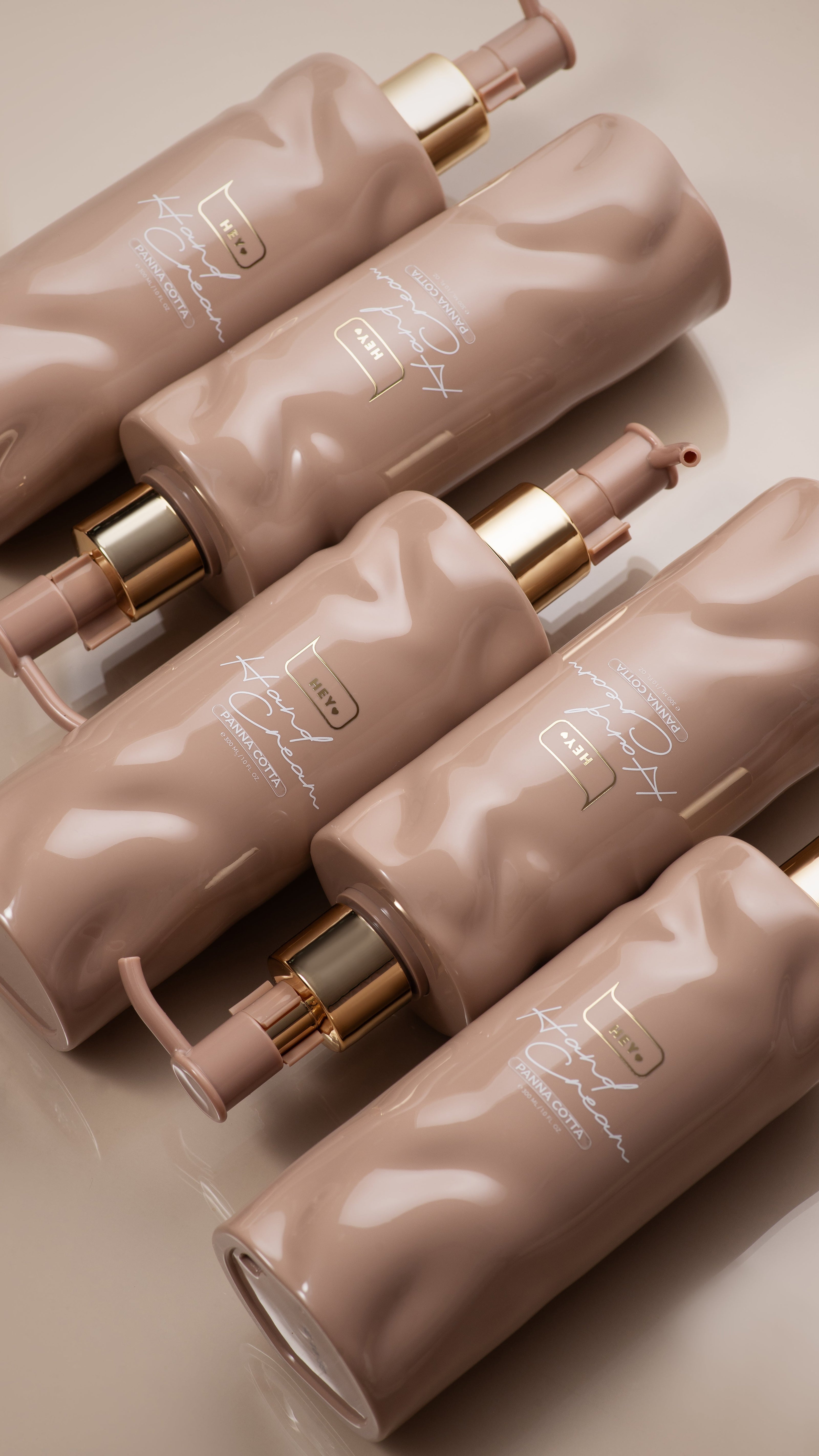 HEY LOVE Hey Love - Hand cream - Panna Cotta 300ml - Bellu