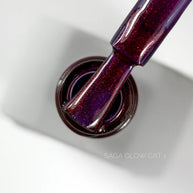 SAGA Glow Cat 01, 10 ml – prikaz odtenka in magnetnega sijaja