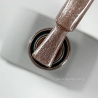 SAGA Glow Cat 05, 10 ml – prikaz odtenka in magnetnega sijaja