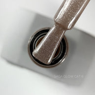 SAGA Glow Cat 06, 10 ml – prikaz odtenka in magnetnega sijaja