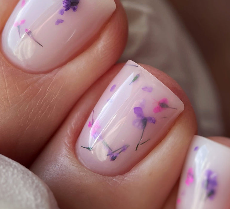 SAGA  Liquid Floral Gel  04 pobarvani nohti | Bellu