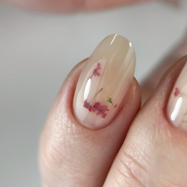SAGA  Liquid Floral Gel  05 pobarvani nohti | Bellu