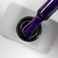 SAGA Wine Cat 09, 10 ml – prikaz odtenka in magnetnega sijaja