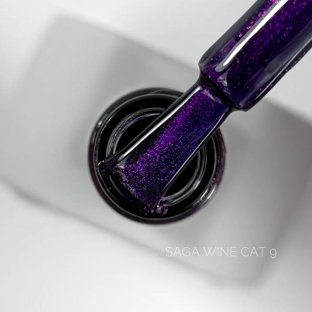 SAGA Wine Cat 09, 10 ml – prikaz odtenka in magnetnega sijaja